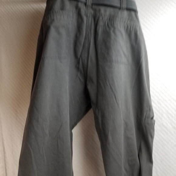 407 - Lot of 2 Cabela's 38W 32L Casuals Cargo Pants - Picture 5 of 14